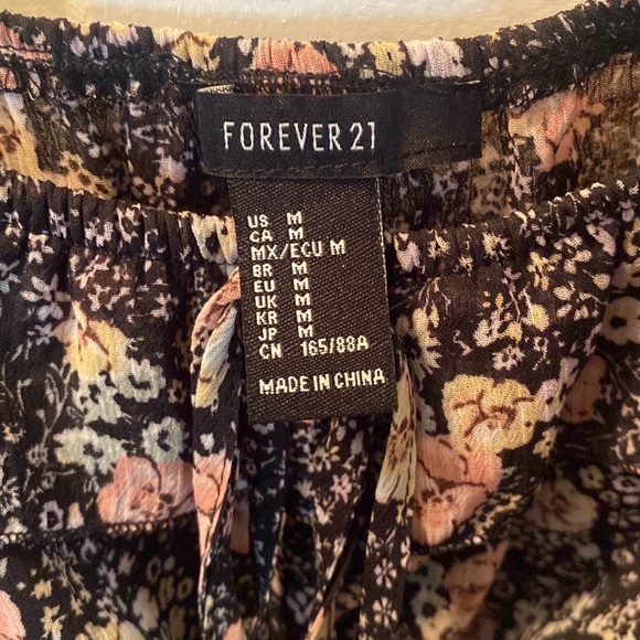 Forever 21 - Picture 3 of 3